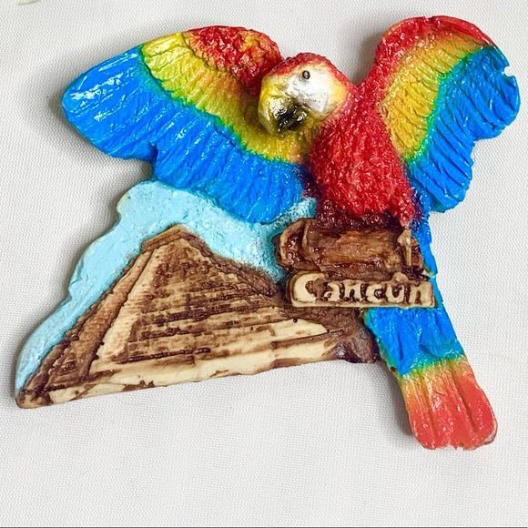 Mexico Cancun Fridge Magnet Souvenir Parrot - Picture 1 of 3